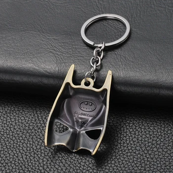 Ustvarjalne Risanka Kovinski BatMan Keychain Moda za Moške Avto Ključ obroč Vrečko Obesek Priljubljen Nakit Film Znakov Keyring Ključnih Verige